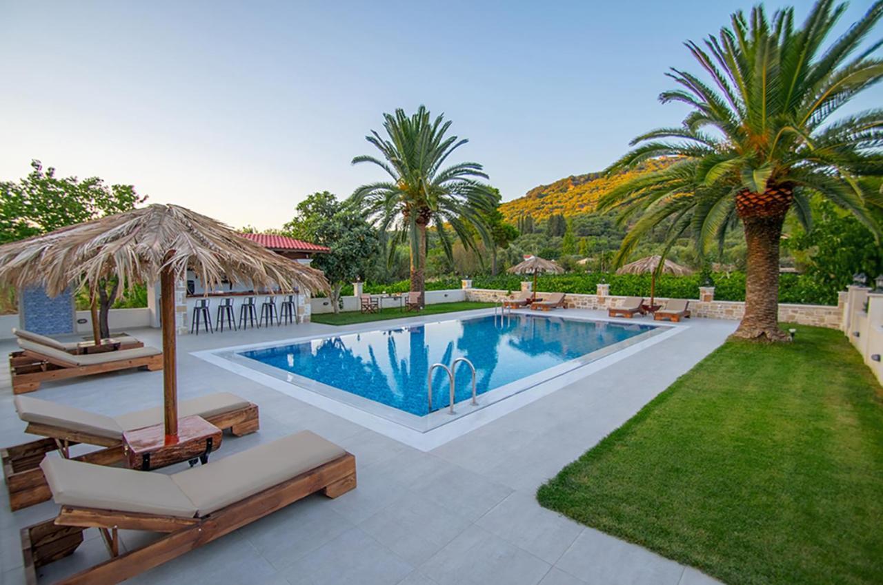Zissis Villa & Pool 5Min Drive To Beach Kato Yerakarion エクステリア 写真