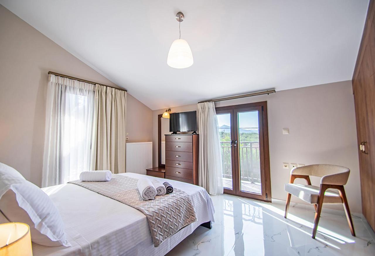 Zissis Villa & Pool 5Min Drive To Beach Kato Yerakarion エクステリア 写真